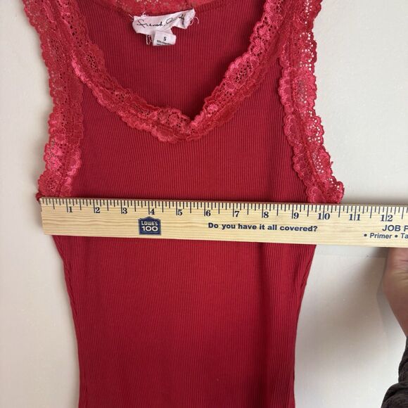 French Laundry Lace Trim Tank Top Size S Red Ribbed V Neck Fitted Y2K Lettuce Tr - Picture 4 of 8